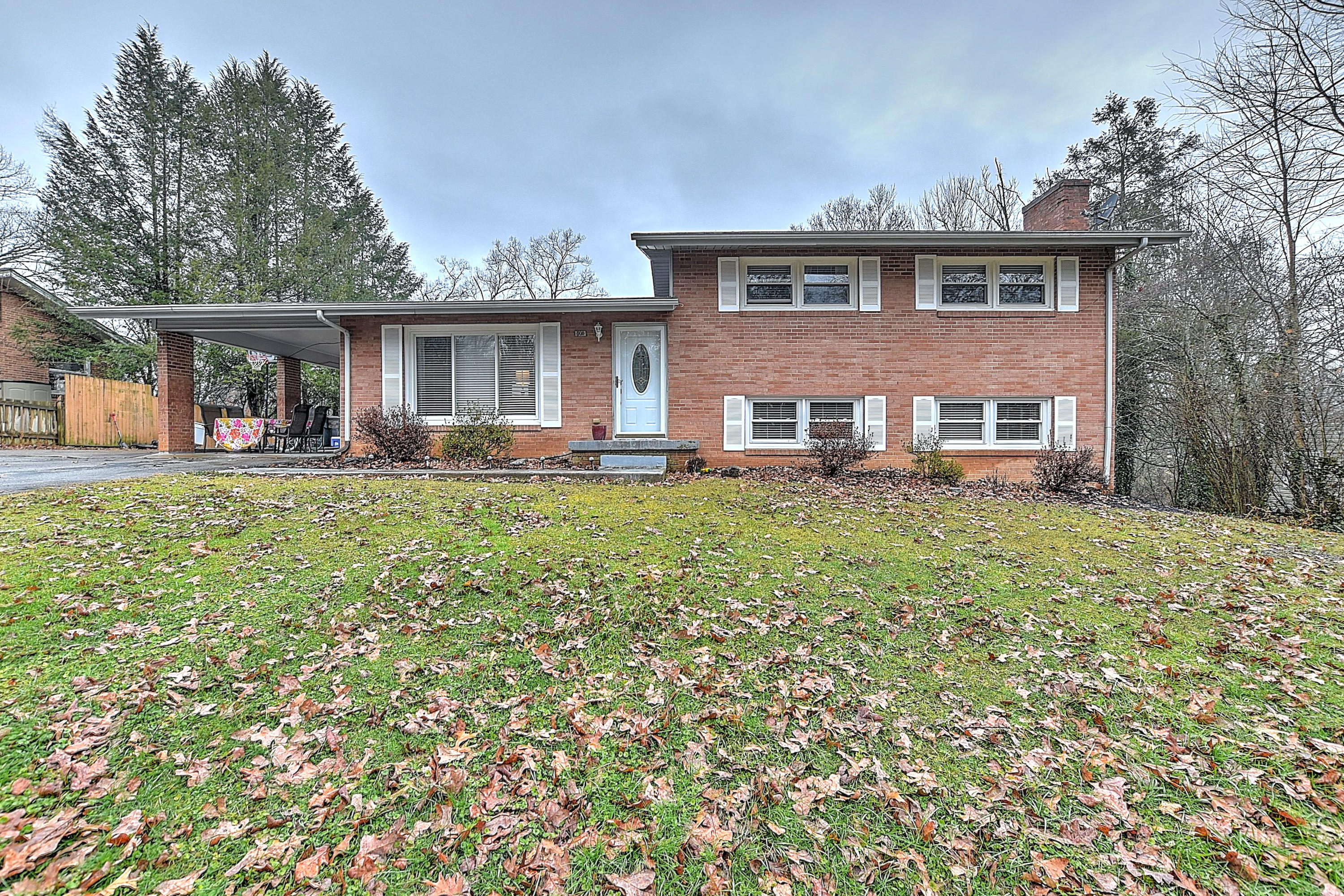 508 Rambling Road Kingsport, TN 37663 - Photo 2 of 32 508 Rambling Rd-2