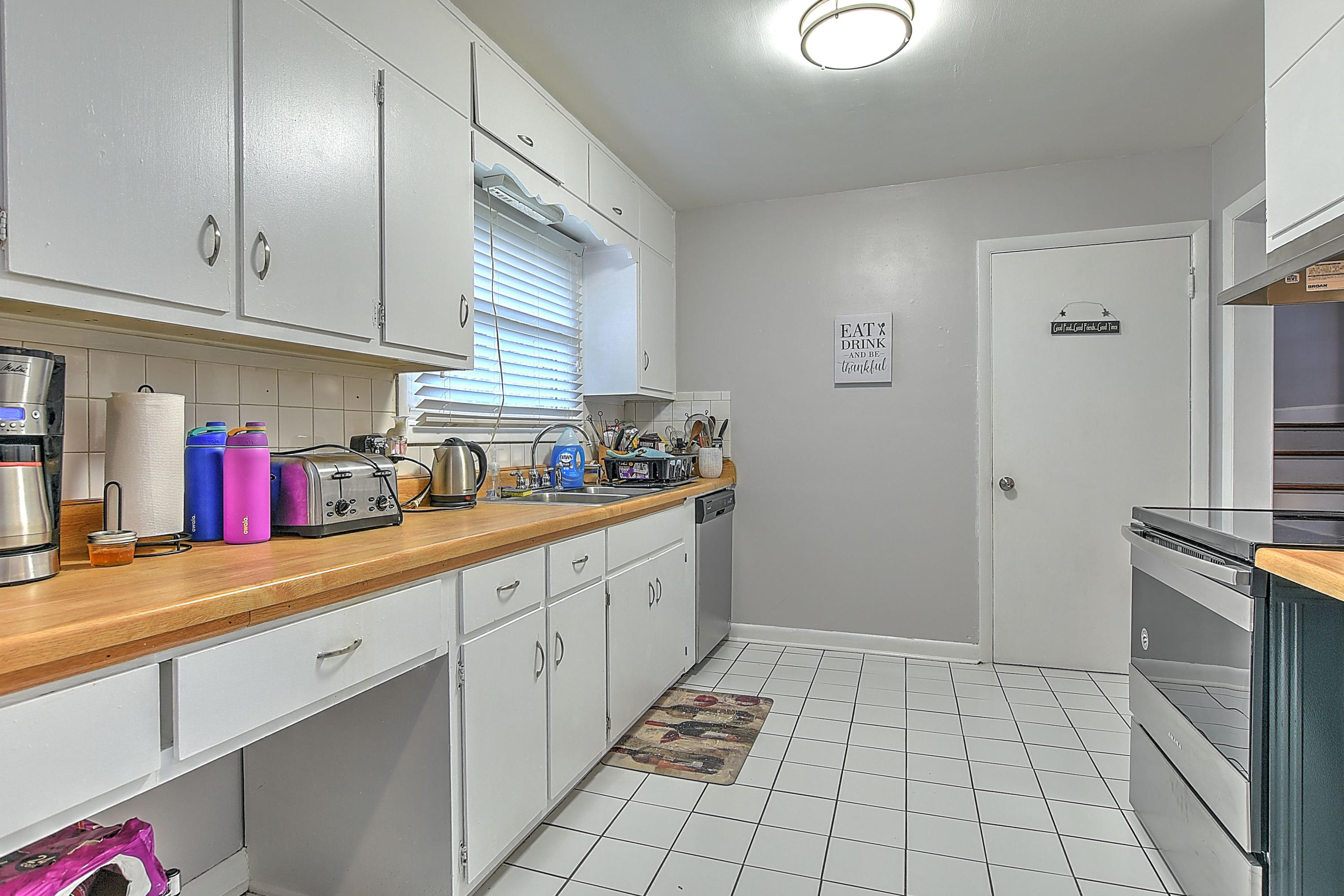 508 Rambling Road Kingsport, TN 37663 - Photo 9 of 32 508 Rambling Rd-10