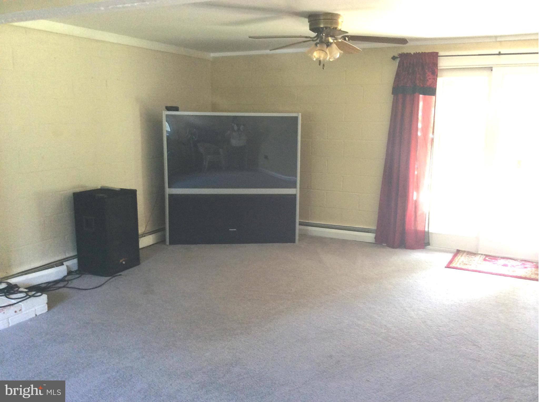 14113 Grayson Road Woodbridge, VA 22191 - Photo 18 of 26 Family Room