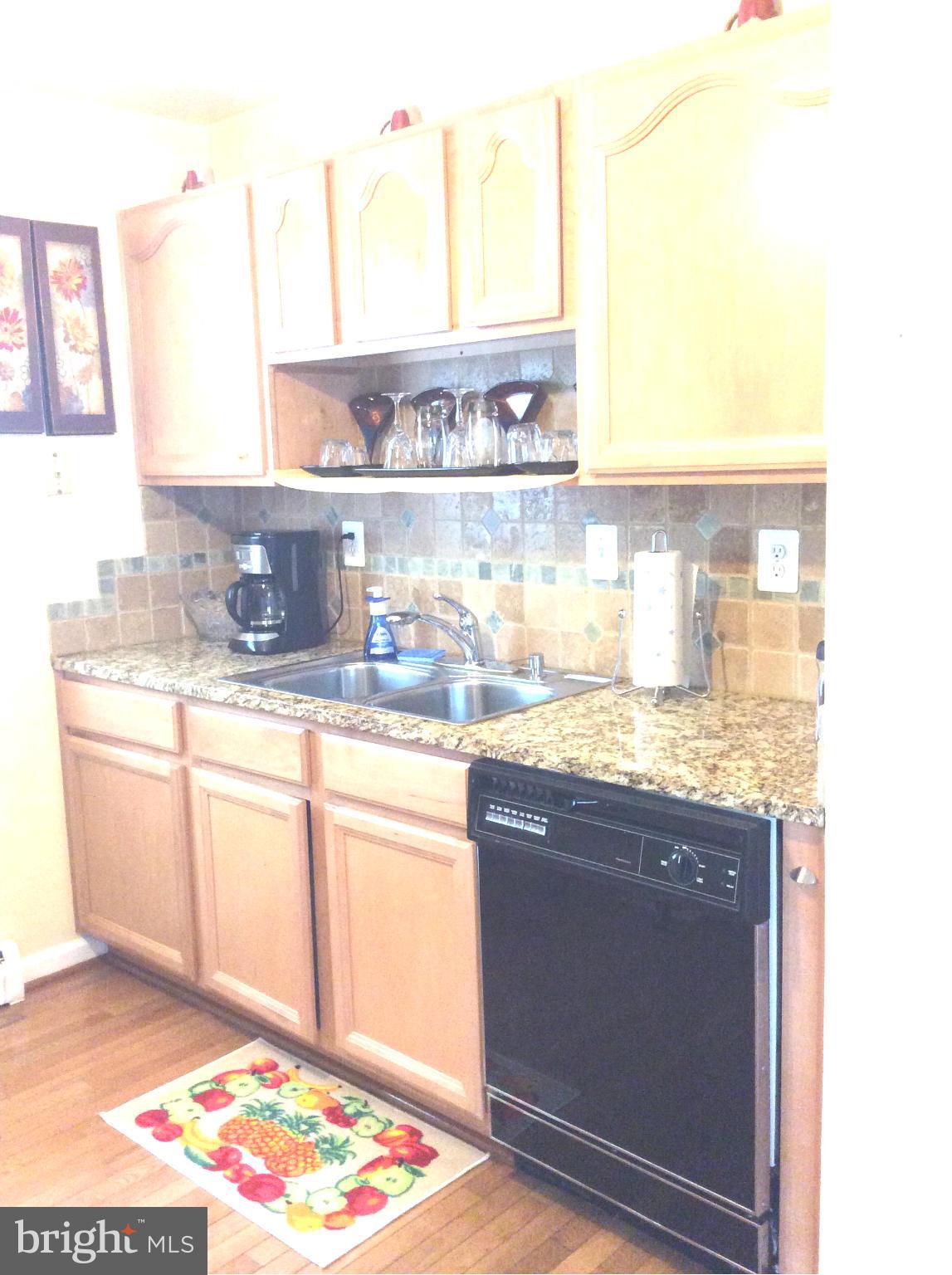 14113 Grayson Road Woodbridge, VA 22191 - Photo 6 of 26 Kitchen