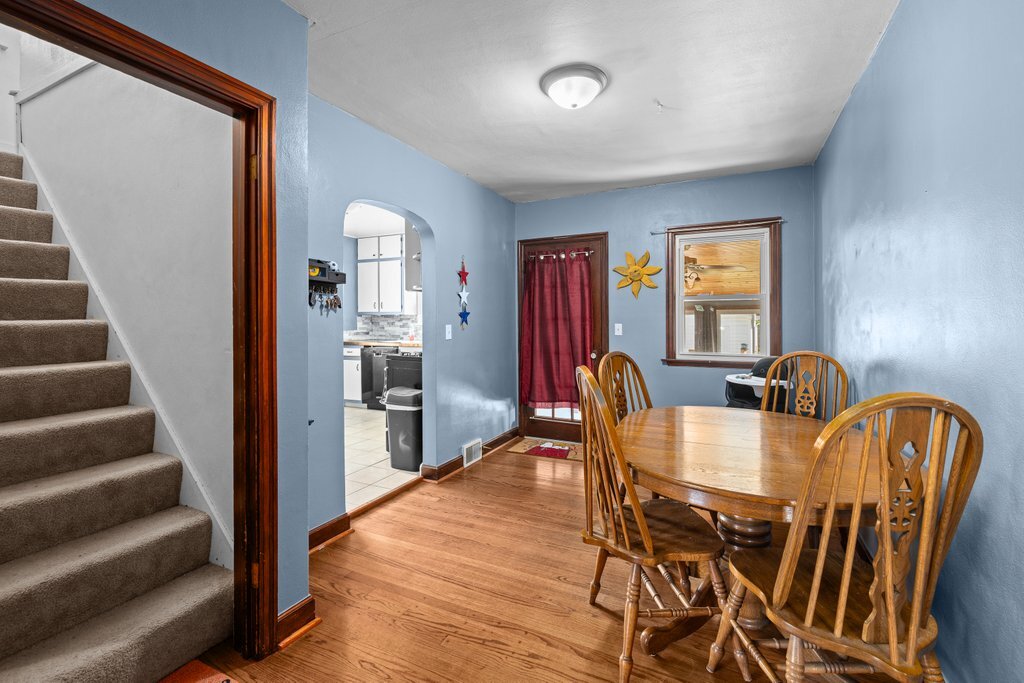 802 27th Avenue Moline, IL 61265 - Photo 6 of 33