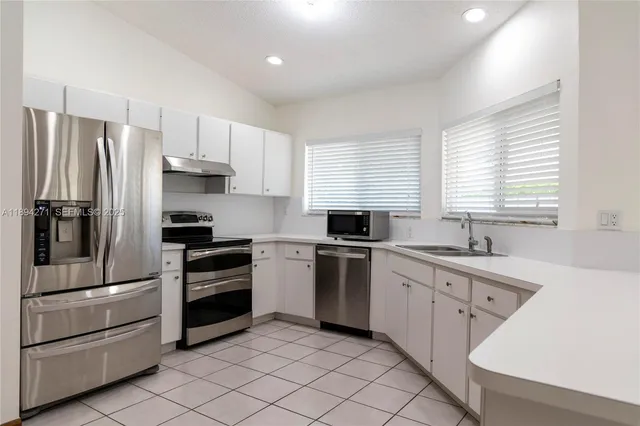 $4,500 | 8192 Southwest 90th Avenue, Miami, FL 33173