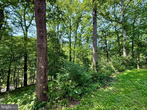 $199,900 | 102 Tecumseh Trail, Hedgesville, WV 25427