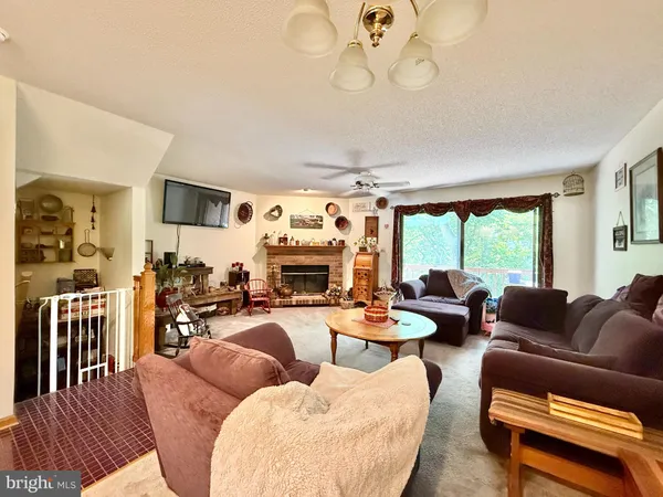 $199,900 | 102 Tecumseh Trail, Hedgesville, WV 25427