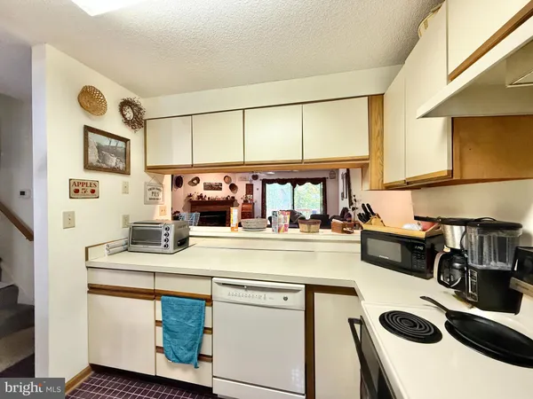 $199,900 | 102 Tecumseh Trail, Hedgesville, WV 25427