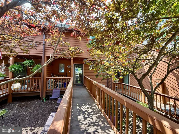 $199,900 | 102 Tecumseh Trail, Hedgesville, WV 25427