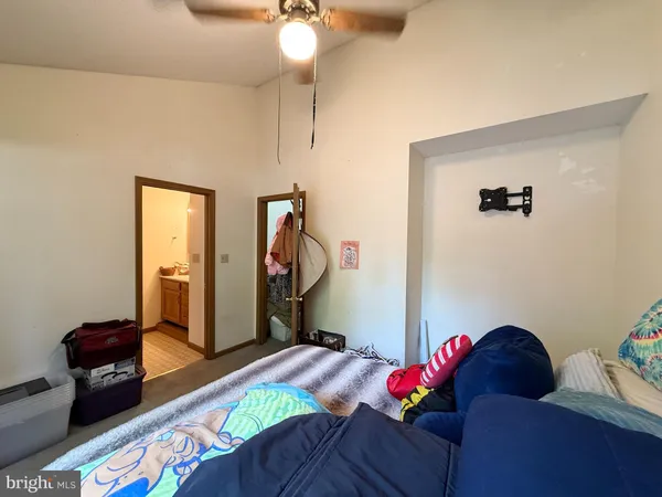 $199,900 | 102 Tecumseh Trail, Hedgesville, WV 25427