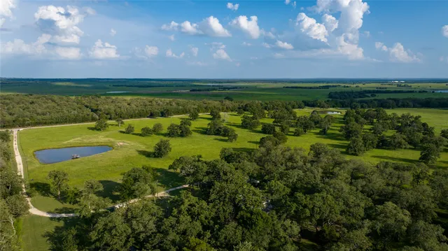 $1,074,900 | 8058 Milam County Road 455, Thorndale, TX 76577