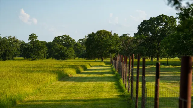 $1,074,900 | 8058 Milam County Road 455, Thorndale, TX 76577