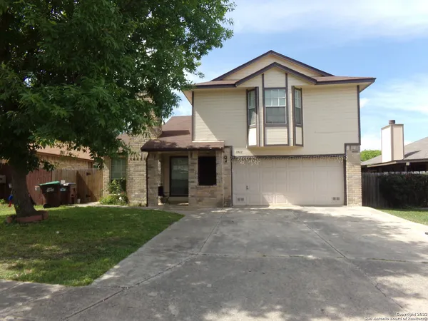 $1,700 | 11427 Long Trail, San Antonio, TX 78245