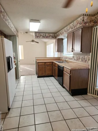 $1,700 | 11427 Long Trail, San Antonio, TX 78245