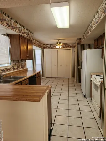 $1,700 | 11427 Long Trail, San Antonio, TX 78245