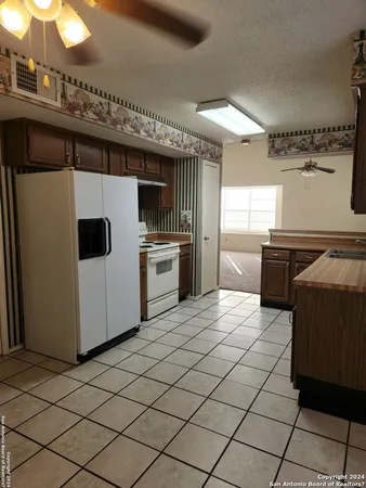$1,700 | 11427 Long Trail, San Antonio, TX 78245