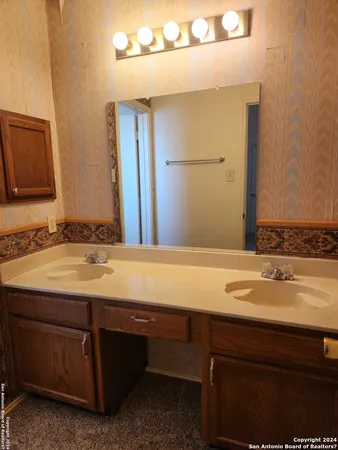 $1,700 | 11427 Long Trail, San Antonio, TX 78245