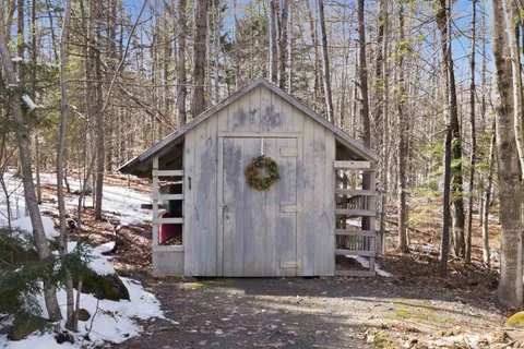 $998,500 | 36 Puckerbrush Road, Campton, NH 03223