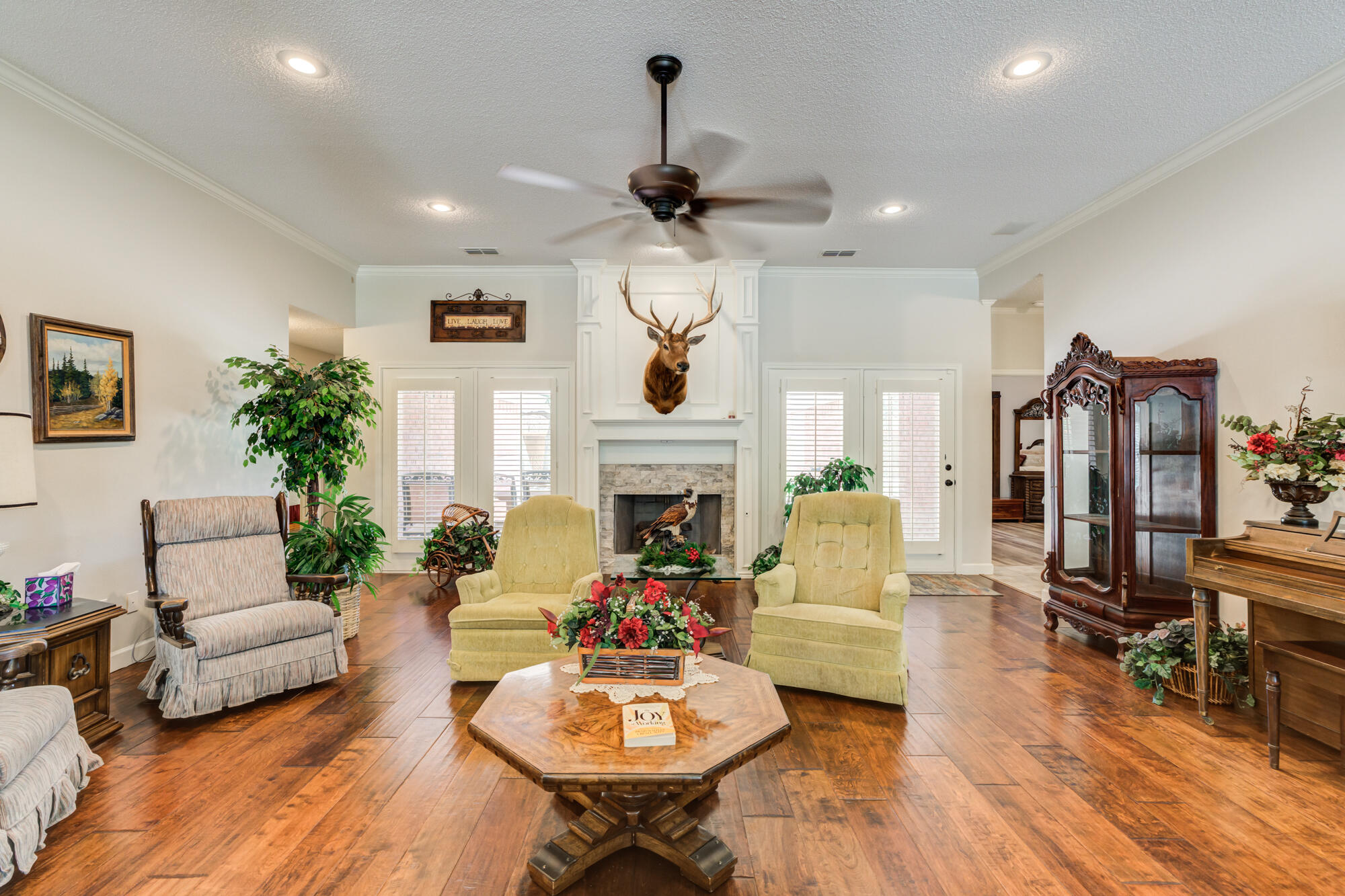 8511 C R 6920 Lubbock, TX 79407 - Photo 20 of 56 8511-CR-6920_Lubbock-TX_34_Living-Room