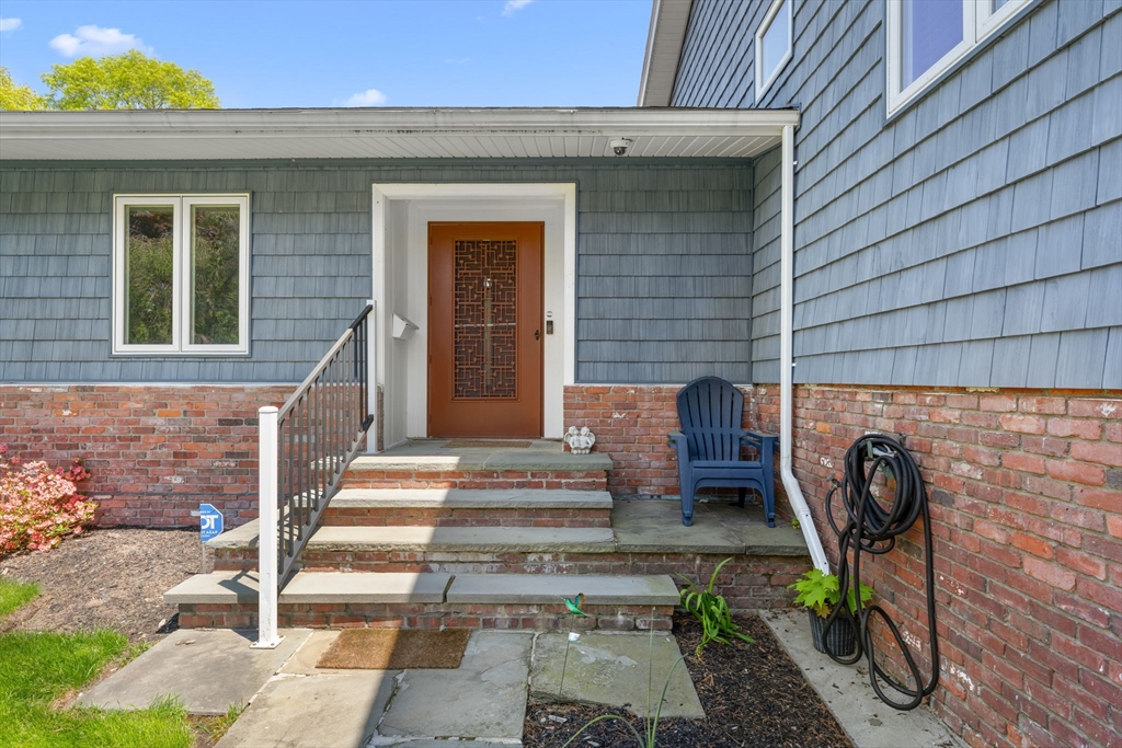 59 Briarcliff Road Brockton, MA 02301 - Photo 4 of 40