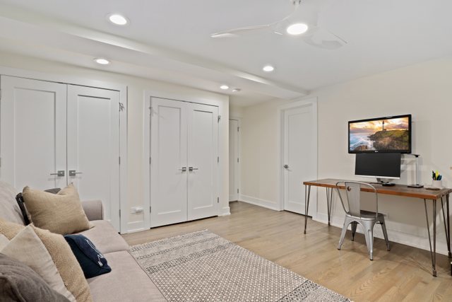 4065 North Sheridan Road, Unit 1G Chicago, IL 60613 - Photo 22 of 34 Gallery Image 22