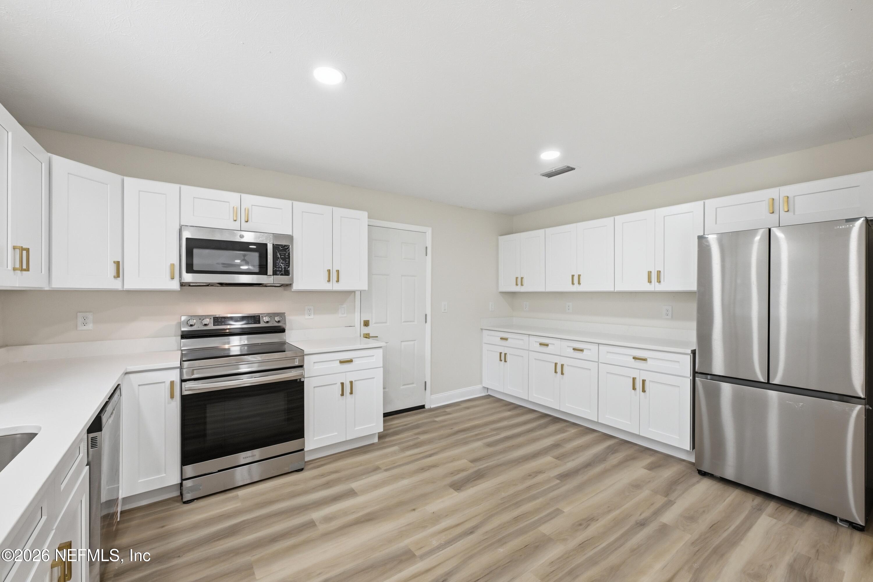 5231 Eulace Road Jacksonville, FL 32210 - Photo 12 of 33 BWS_7598