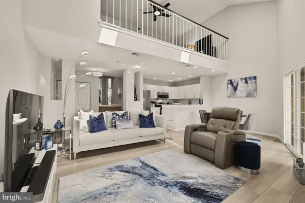 $525,000 | 257 South Pickett Street, Unit 402, Alexandria, VA 22304