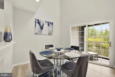 $525,000 | 257 South Pickett Street, Unit 402, Alexandria, VA 22304