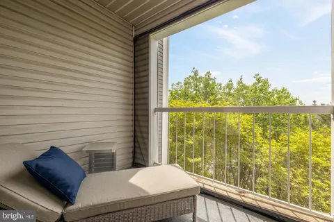 $525,000 | 257 South Pickett Street, Unit 402, Alexandria, VA 22304