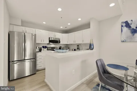 $525,000 | 257 South Pickett Street, Unit 402, Alexandria, VA 22304
