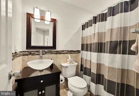 $525,000 | 257 South Pickett Street, Unit 402, Alexandria, VA 22304