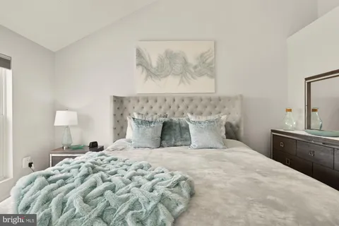 $525,000 | 257 South Pickett Street, Unit 402, Alexandria, VA 22304