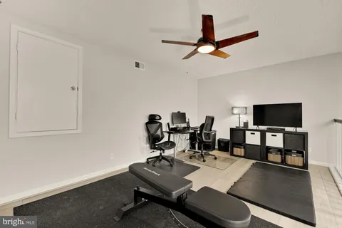 $525,000 | 257 South Pickett Street, Unit 402, Alexandria, VA 22304