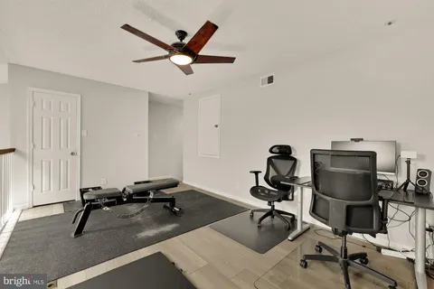 $525,000 | 257 South Pickett Street, Unit 402, Alexandria, VA 22304