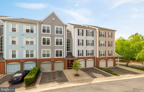 $525,000 | 257 South Pickett Street, Unit 402, Alexandria, VA 22304