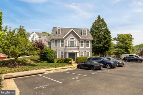 $525,000 | 257 South Pickett Street, Unit 402, Alexandria, VA 22304