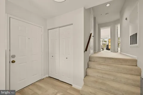 $525,000 | 257 South Pickett Street, Unit 402, Alexandria, VA 22304