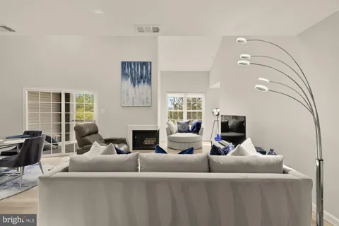 $525,000 | 257 South Pickett Street, Unit 402, Alexandria, VA 22304