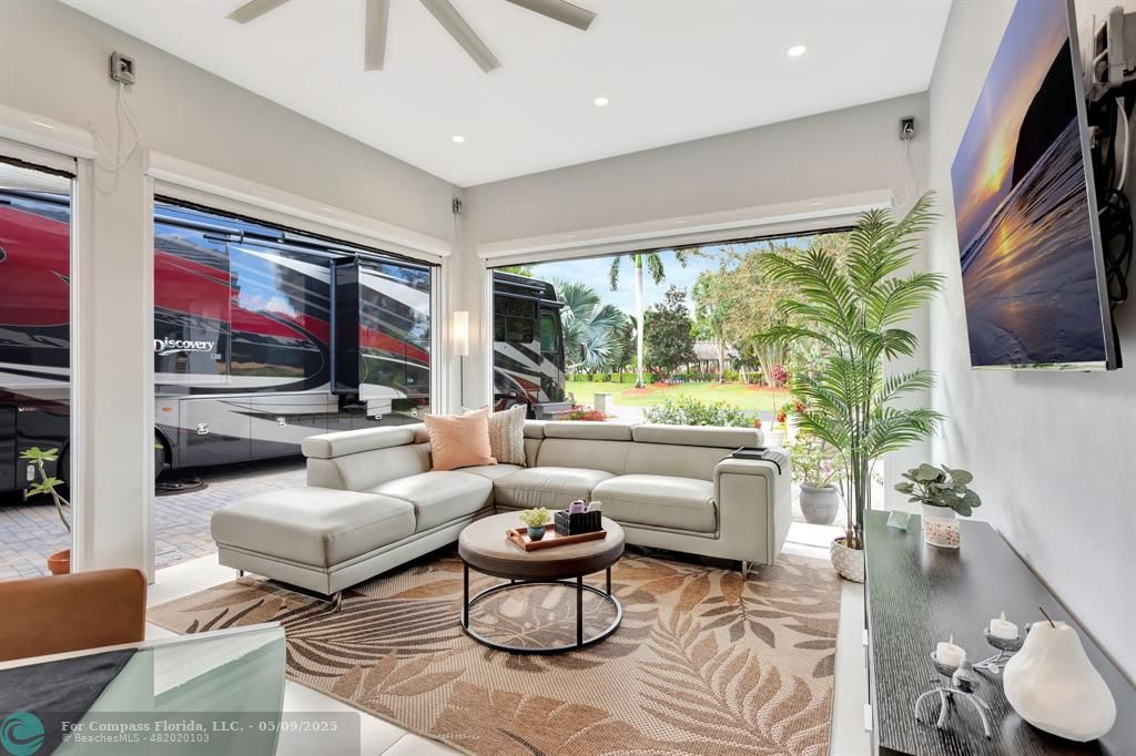 397 Sundial Circle, Unit 397 Margate, FL 33068 - Photo 13 of 28