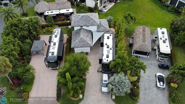 $799,000 | 397 Sundial Circle, Unit 397, Margate, FL 33068