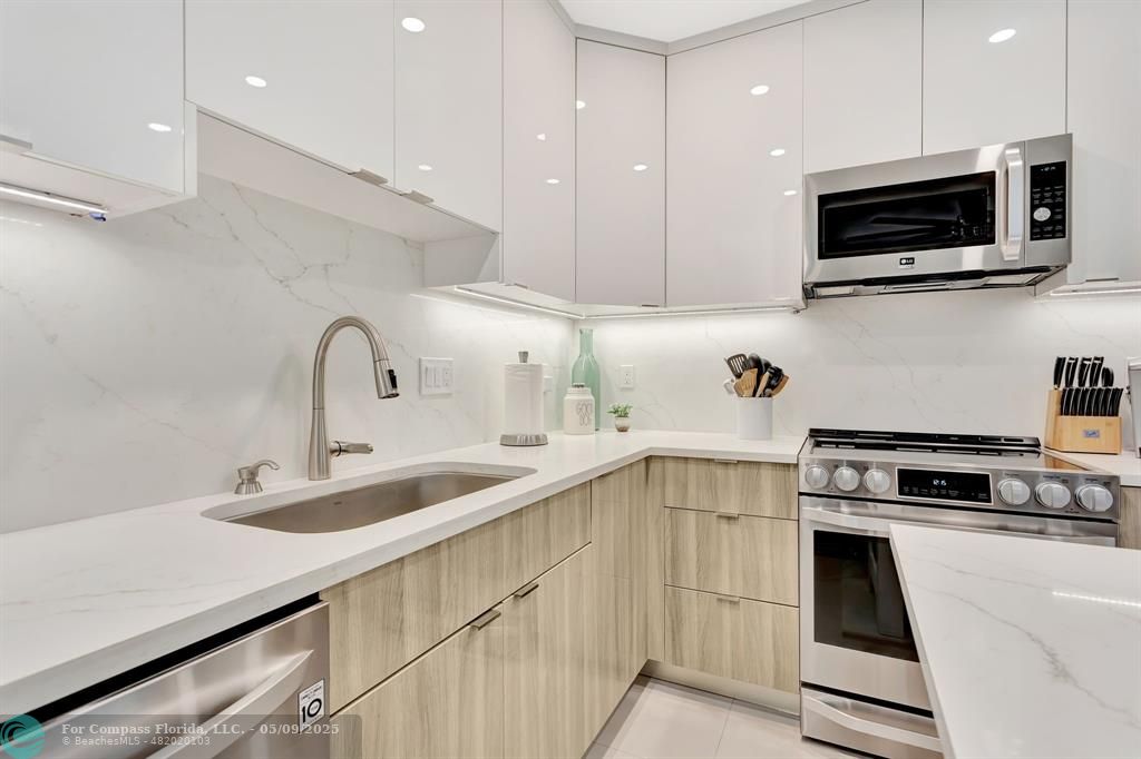 397 Sundial Circle, Unit 397 Margate, FL 33068 - Photo 7 of 28