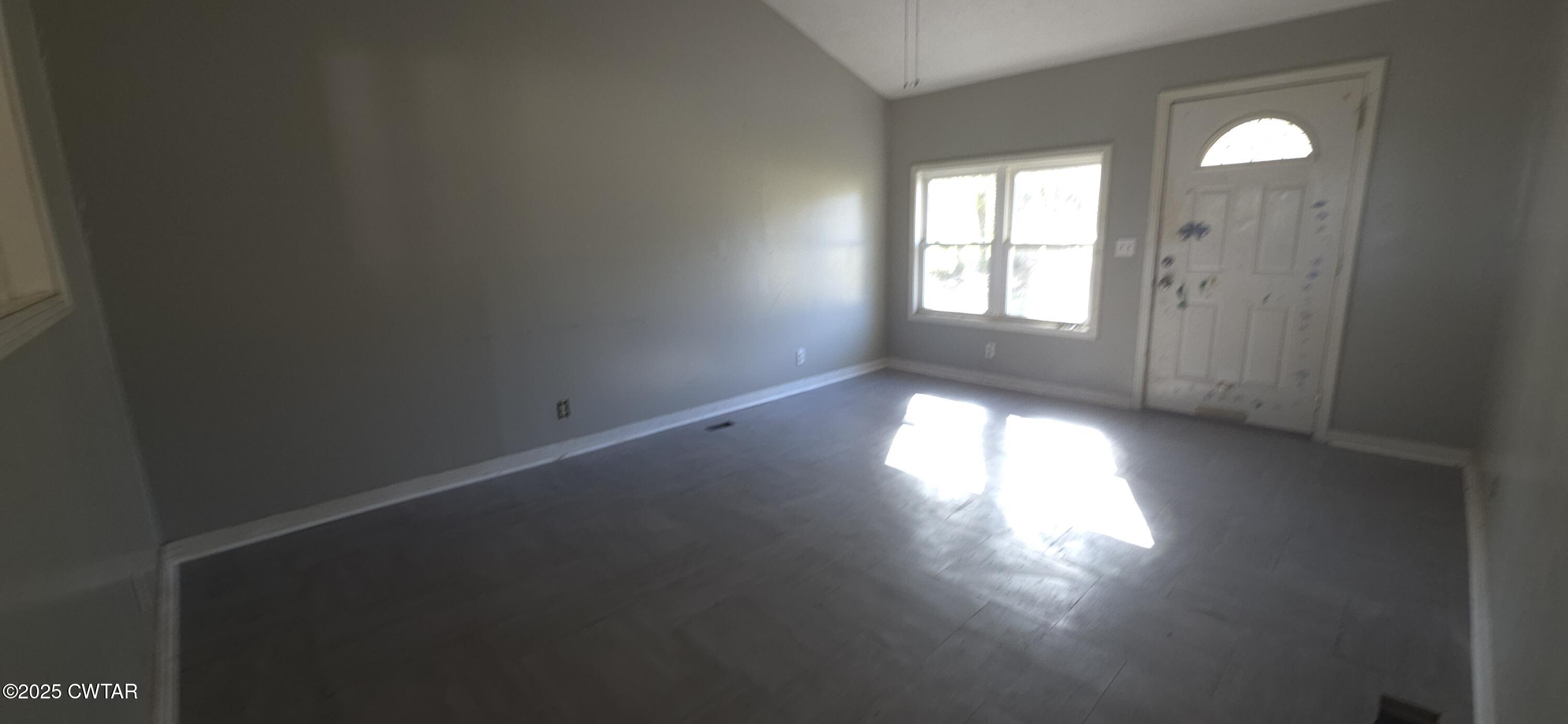 270 Maddox Loop Savannah, TN 38372 - Photo 2 of 10 20251104_102852