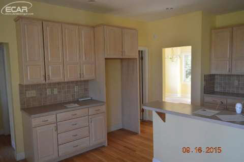 7465 Coldwater Road Flushing, MI 48433 - Photo 4 of 21 20449804-3.JPG