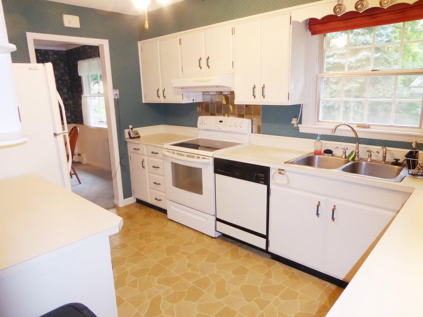 302 Juniper Ridge Shelburne, VT 05482 - Photo 6 of 20 Gallery Image 6
