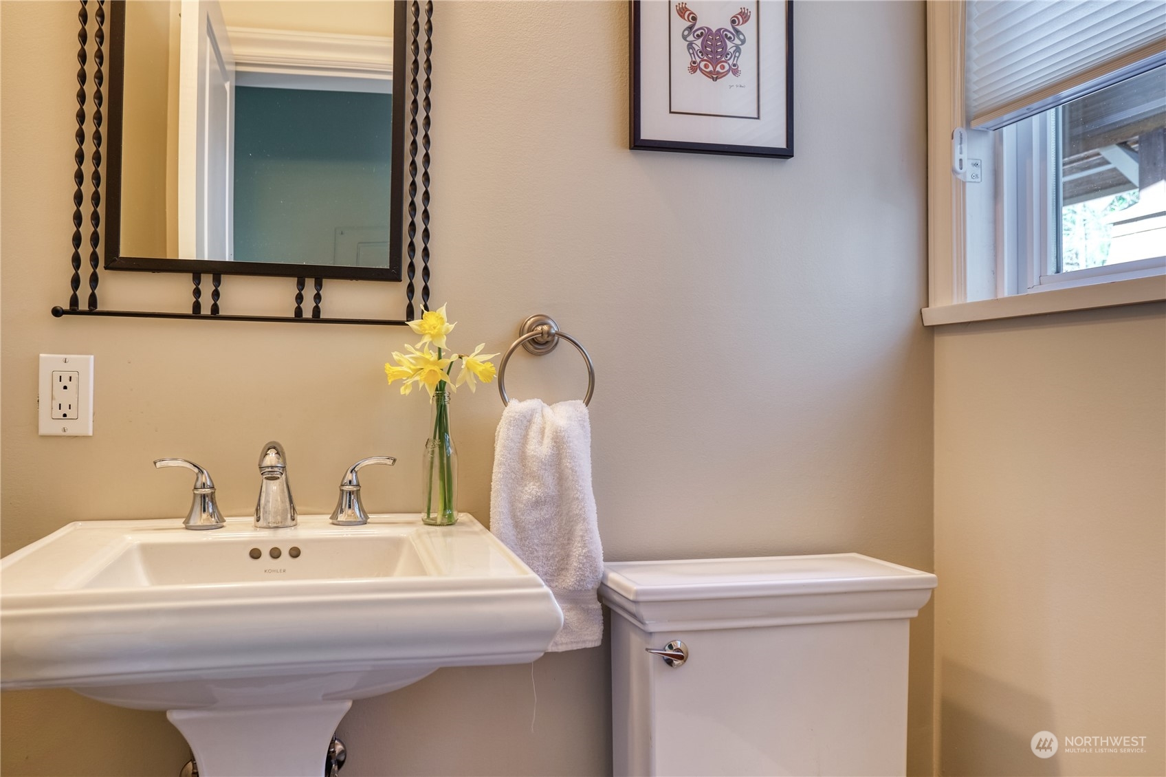 589 South Beach Road Point Roberts, WA 98281 - Photo 14 of 37 a bathroom with a sink and a mirror