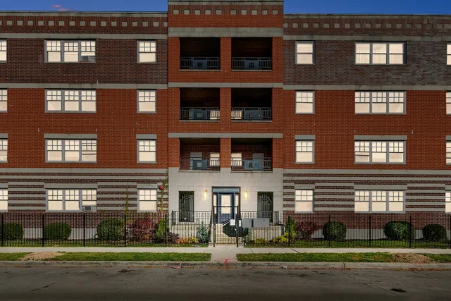 $3,650 | 6156 South Kenwood Avenue, Unit 1E, Chicago, IL 60637