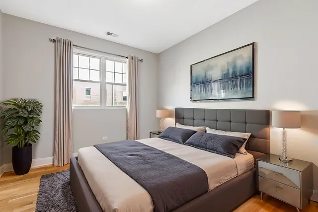 $3,650 | 6156 South Kenwood Avenue, Unit 1E, Chicago, IL 60637