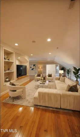 $1,075,000 | 1184 Cliffview Circle, Johnson City, TN 37615