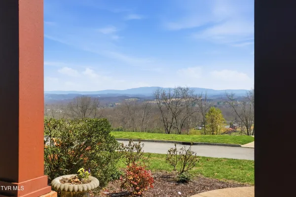 $1,100,000 | 1184 Cliffview Circle, Johnson City, TN 37615