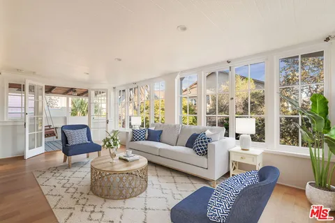 $3,495,000 | 33 Breeze Avenue, Venice, CA 90291