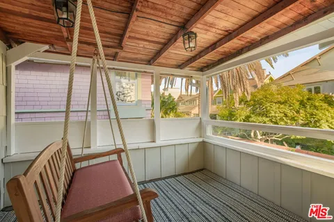 $3,495,000 | 33 Breeze Avenue, Venice, CA 90291