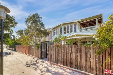 $3,495,000 | 33 Breeze Avenue, Venice, CA 90291
