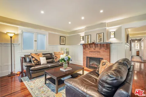 $3,495,000 | 33 Breeze Avenue, Venice, CA 90291